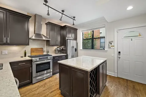 2820 North Greenview Street Chicago IL 60657