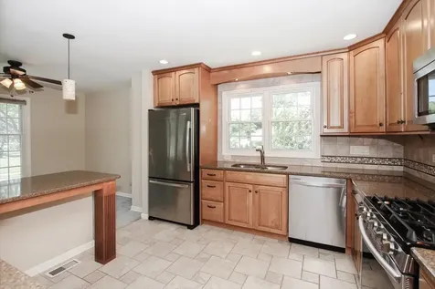 249 Langton Drive Bloomingdale IL 60108