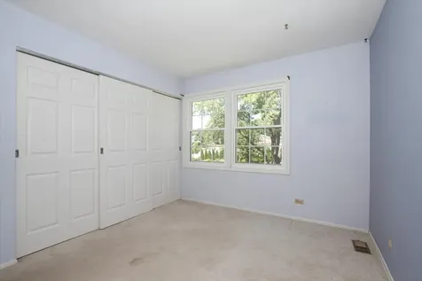 249 Langton Drive Bloomingdale IL 60108