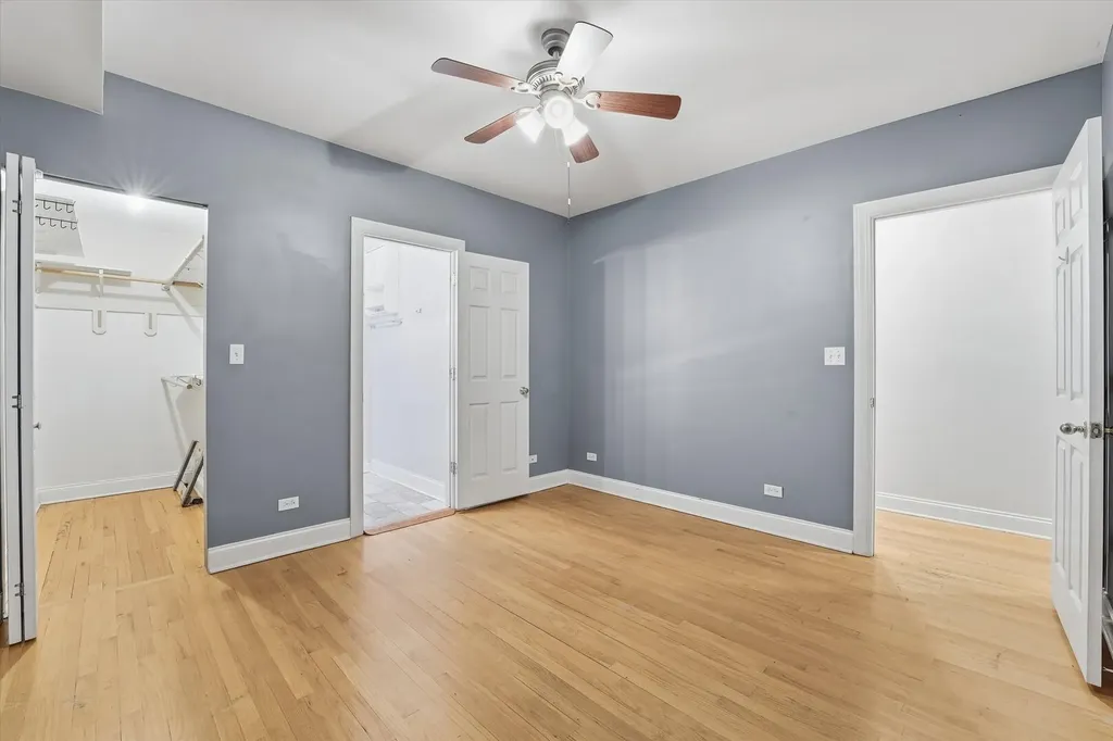 7404 North Oakley Avenue Chicago IL 60645