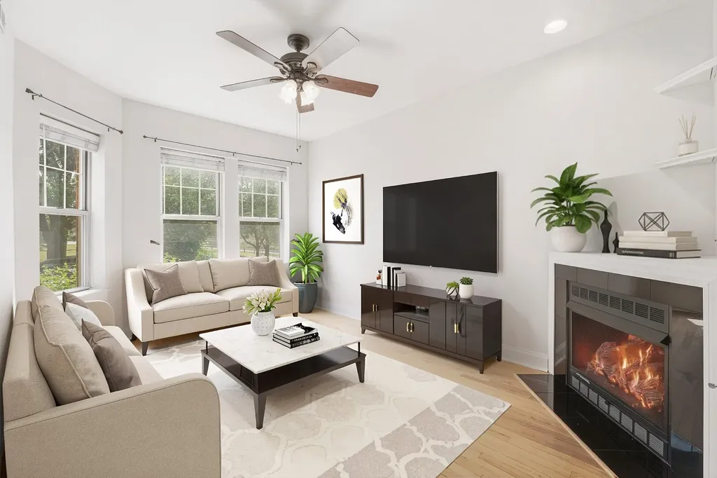 7404 North Oakley Avenue Chicago IL 60645