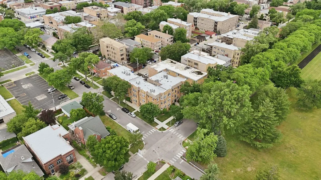 7404 North Oakley Avenue Chicago IL 60645