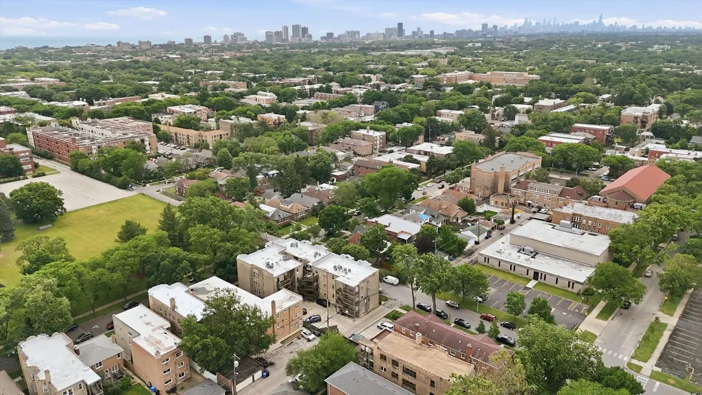 7404 North Oakley Avenue Chicago IL 60645