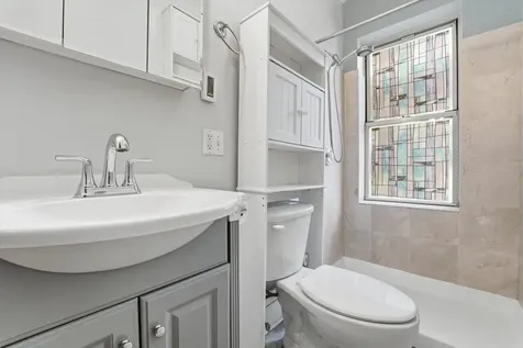 7404 North Oakley Avenue Chicago IL 60645