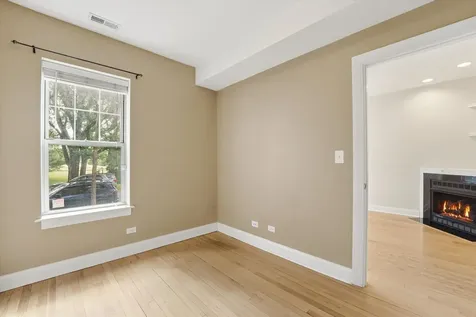 7404 North Oakley Avenue Chicago IL 60645