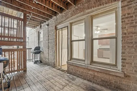 7404 North Oakley Avenue Chicago IL 60645