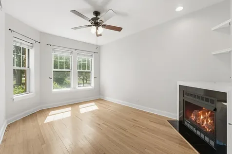7404 North Oakley Avenue Chicago IL 60645