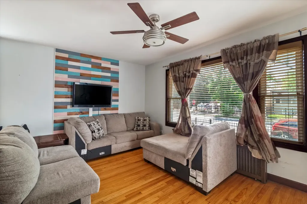 2705 North Oak Park Avenue Chicago IL 60707