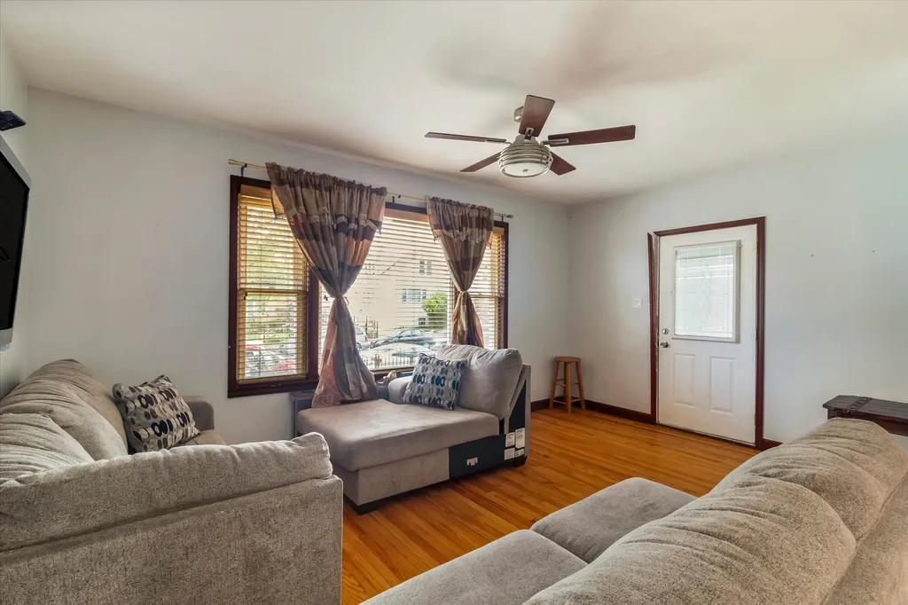 2705 North Oak Park Avenue Chicago IL 60707