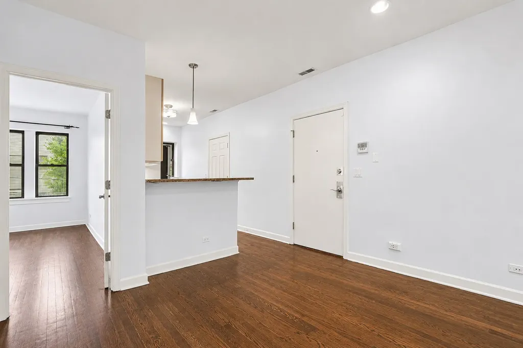 1331 West North Shore Avenue Chicago IL 60626