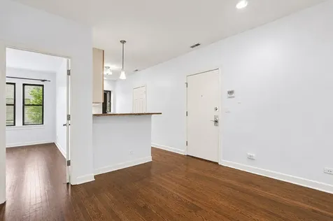 1331 West North Shore Avenue Chicago IL 60626