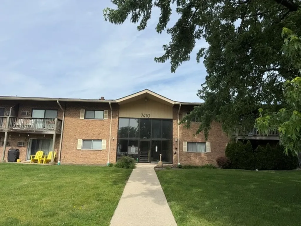 7410 Brookdale Drive Darien IL 60561