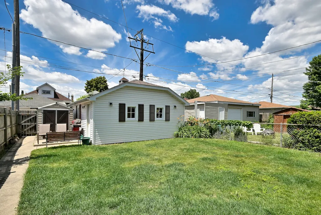 3604 North Linder Avenue Chicago IL 60641