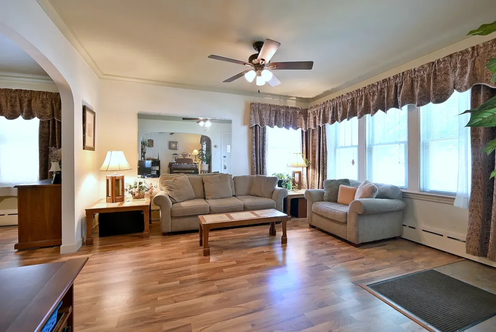 3604 North Linder Avenue Chicago IL 60641