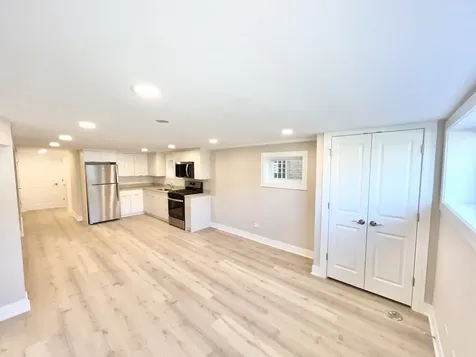 5547 North Central Avenue Chicago IL 60630