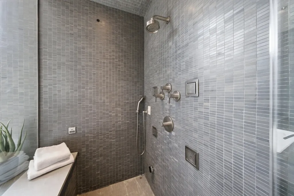 1955 West Cortland Street Chicago IL 60622