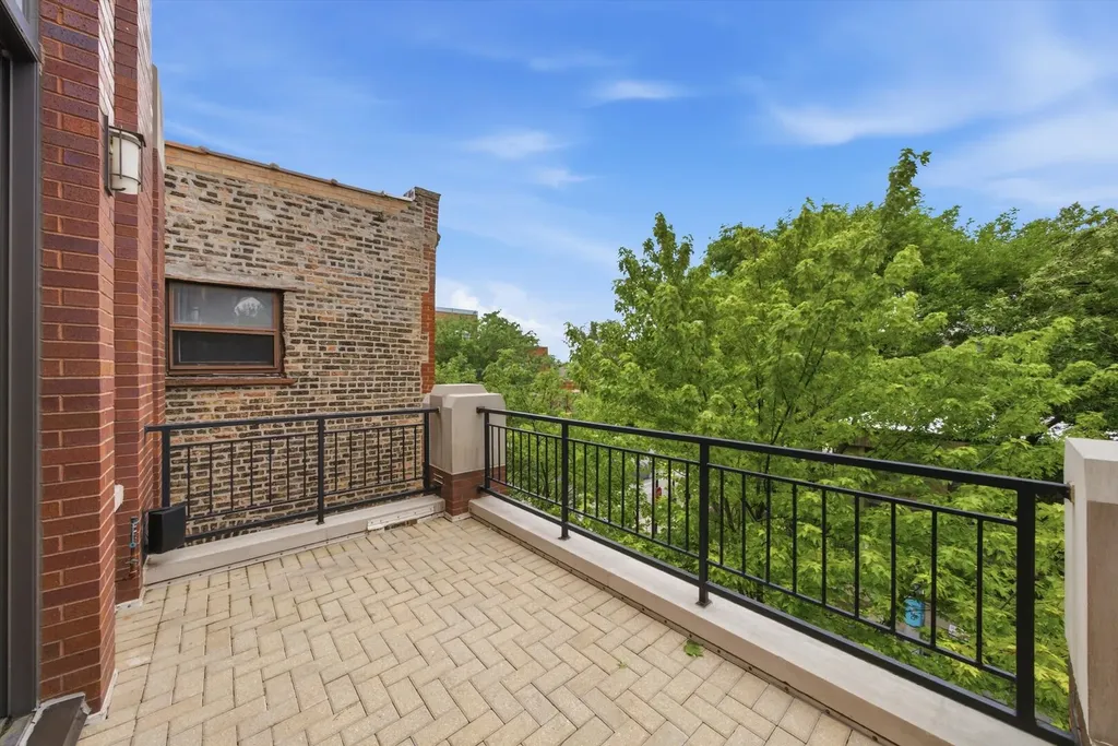 1955 West Cortland Street Chicago IL 60622