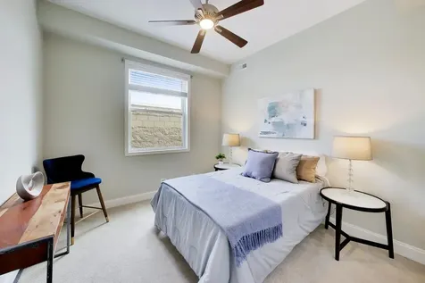 2133 North Southport Avenue Chicago IL 60614