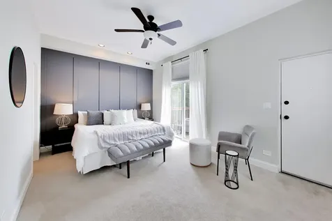 2133 North Southport Avenue Chicago IL 60614