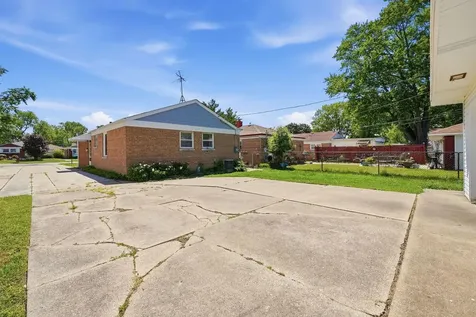 2616 121ST Street Blue Island IL 60406