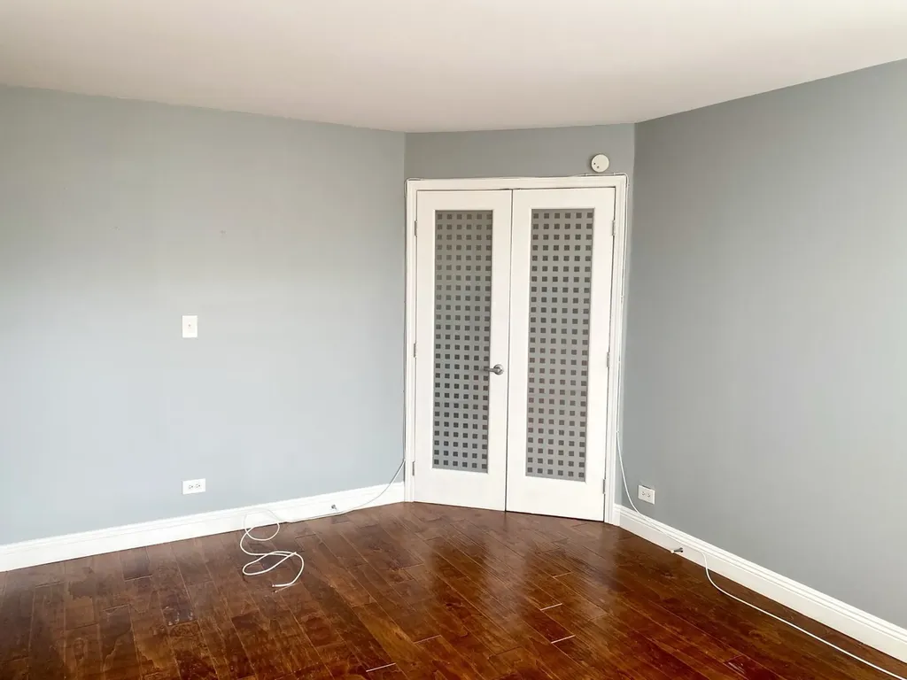 3930 North Pine Grove Avenue Chicago IL 60613