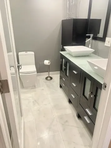 3930 North Pine Grove Avenue Chicago IL 60613