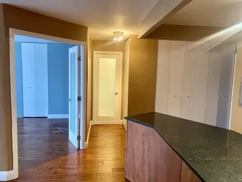 3930 North Pine Grove Avenue Chicago IL 60613