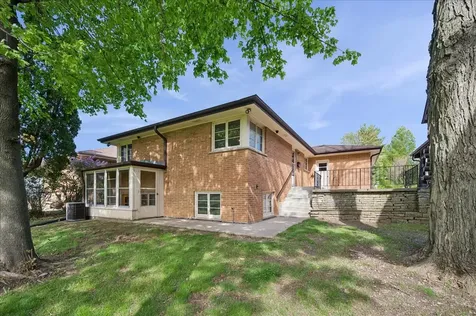 2648 Western Avenue Highland Park IL 60035