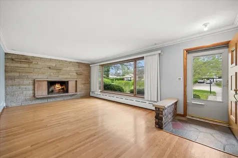 2648 Western Avenue Highland Park IL 60035