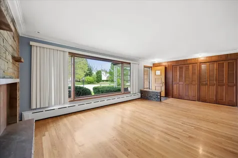 2648 Western Avenue Highland Park IL 60035