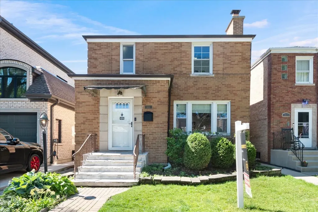 3011 West Jarvis Avenue Chicago IL 60645