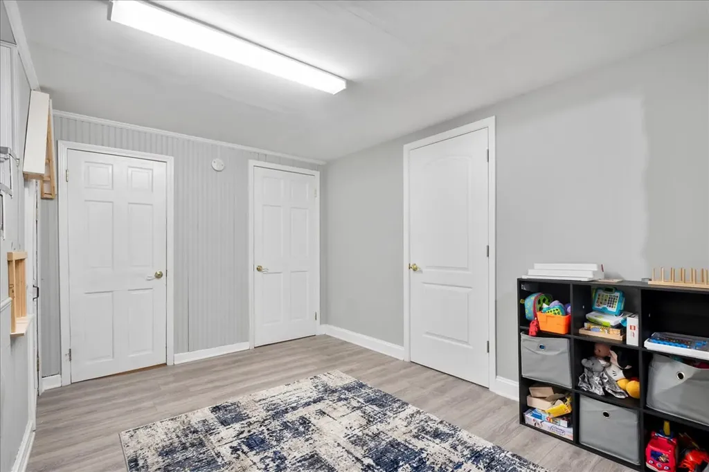 3011 West Jarvis Avenue Chicago IL 60645