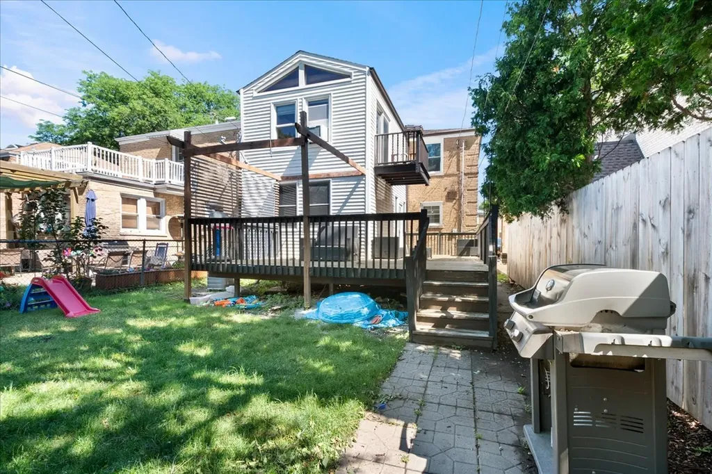 3011 West Jarvis Avenue Chicago IL 60645