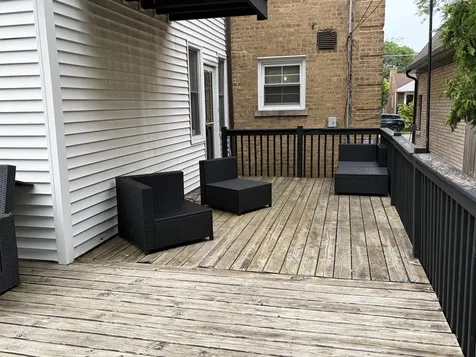 3011 West Jarvis Avenue Chicago IL 60645