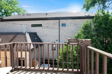 3011 West Jarvis Avenue Chicago IL 60645