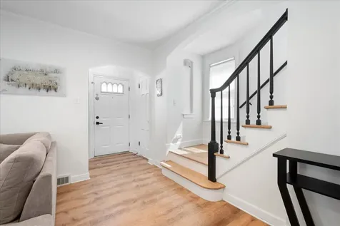 3011 West Jarvis Avenue Chicago IL 60645