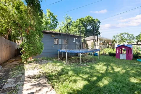 3011 West Jarvis Avenue Chicago IL 60645
