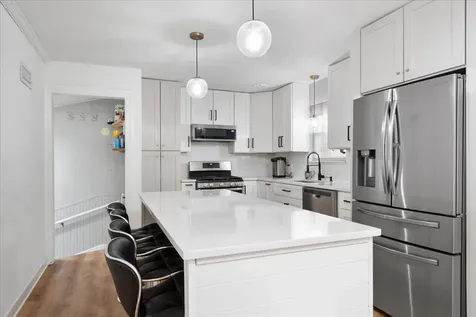 3011 West Jarvis Avenue Chicago IL 60645