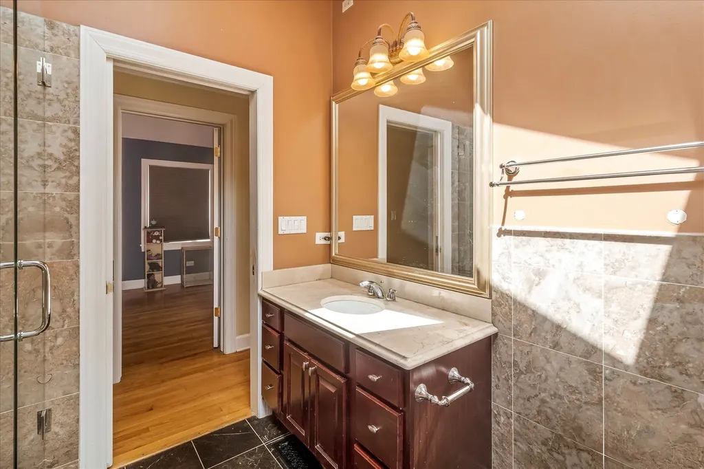 4836 North Mont Clare Avenue Chicago IL 60656