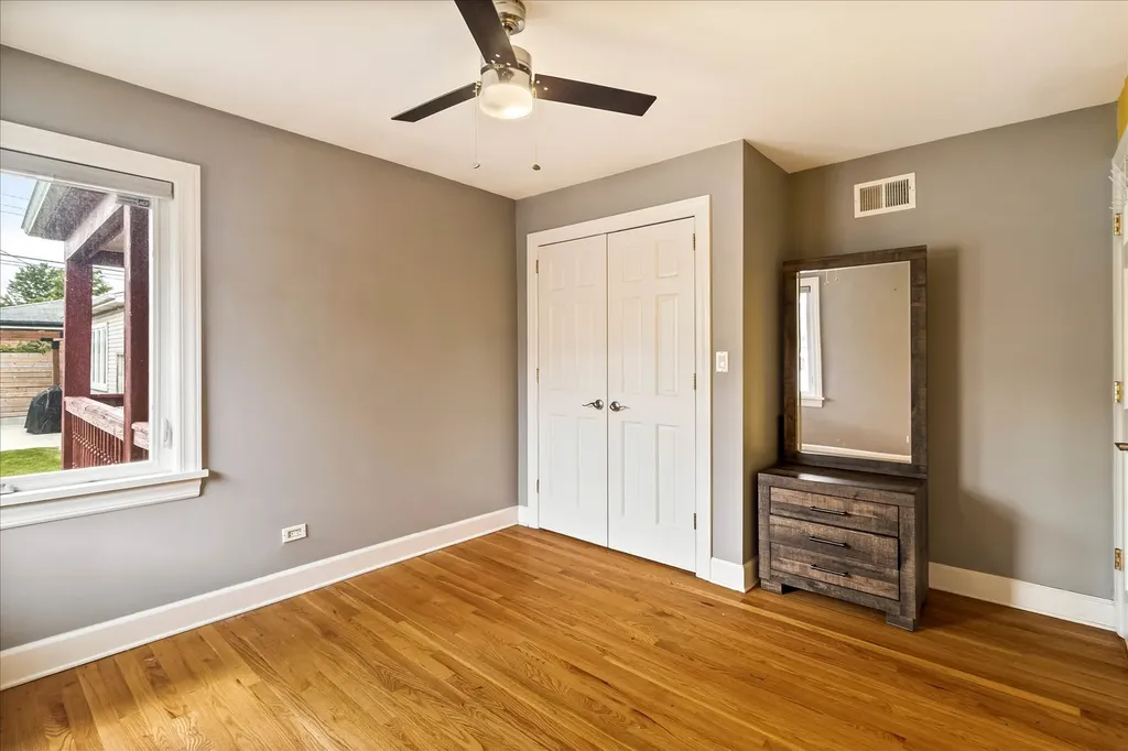 4836 North Mont Clare Avenue Chicago IL 60656