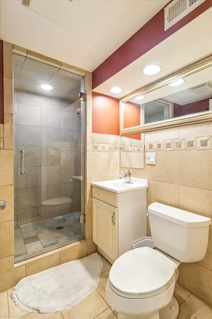 4836 North Mont Clare Avenue Chicago IL 60656