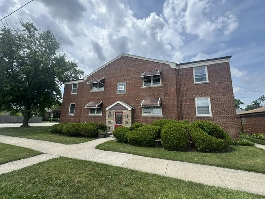 1106 Alima Terrace La Grange Park IL 60526