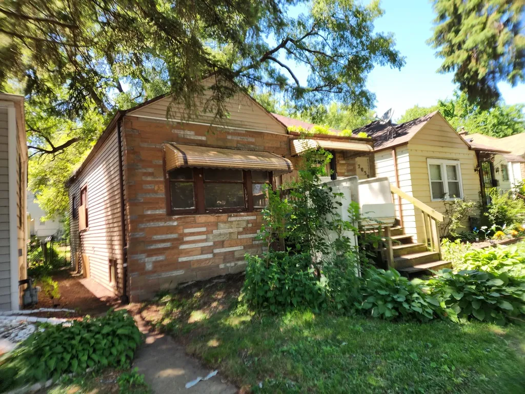12030 South Wentworth Avenue Chicago IL 60628