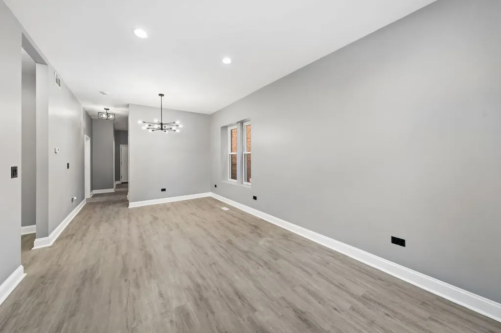 4508 West Congress Parkway Chicago IL 60624