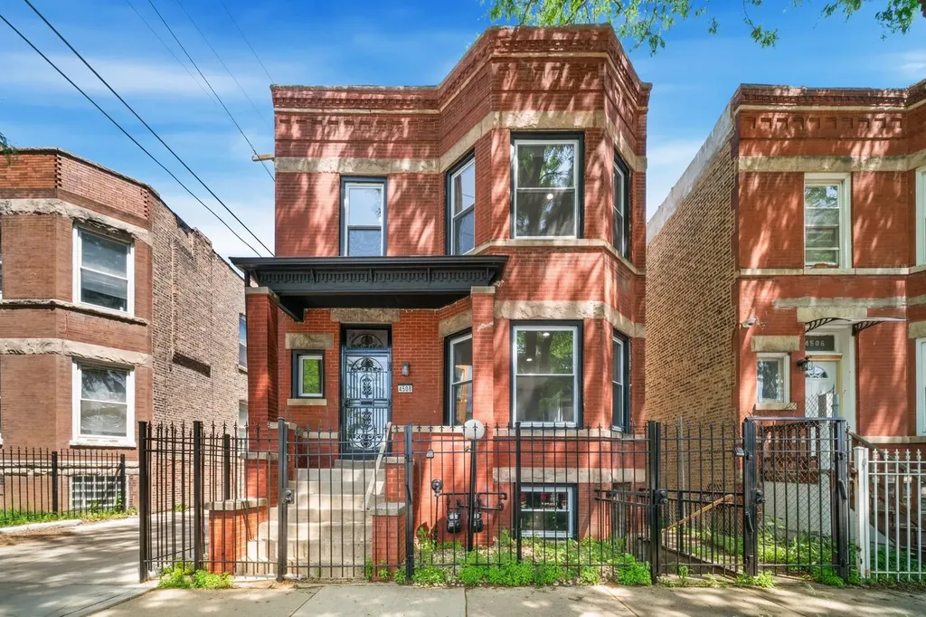 4508 West Congress Parkway Chicago IL 60624