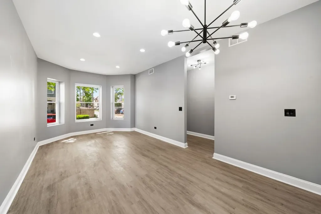 4508 West Congress Parkway Chicago IL 60624