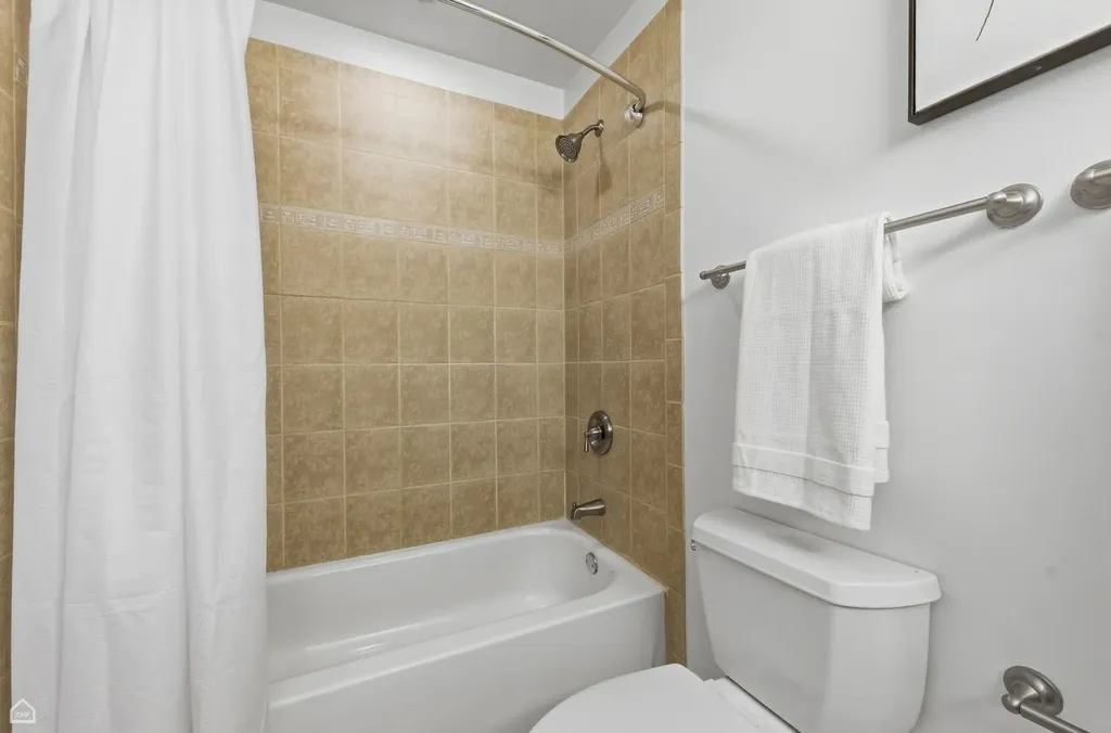 4705 South Champlain Avenue Chicago IL 60615