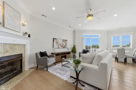 4705 South Champlain Avenue Chicago IL 60615