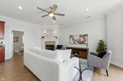 4705 South Champlain Avenue Chicago IL 60615