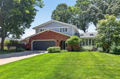 6325 W 124th Street Palos Heights IL 60463